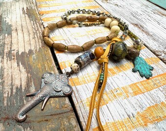Short necklace made of glass beads - boho style - Ganesha - pendant 57 cm