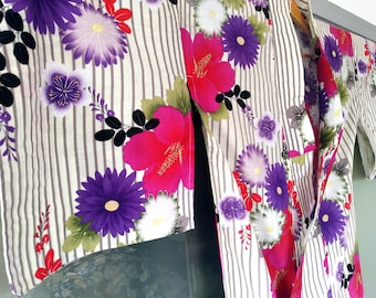 Kimono japonés vintage, bata yukata, kimono para mujer con estampado de flor de cerezo y flores, yukata larga hecha en Japón.