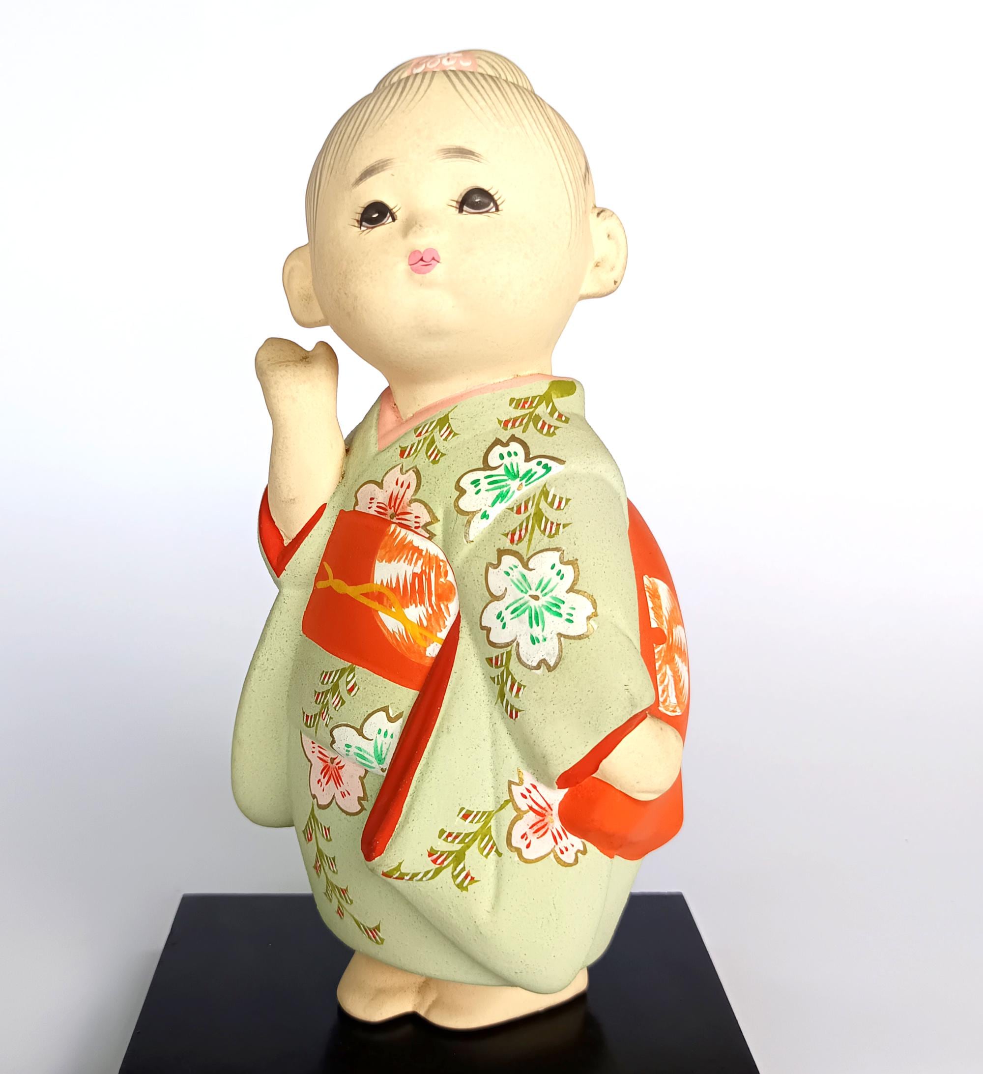 陶器製 子供像 伝統的和服 博多人形、日本の伝統的な陶器のヴィンテージ人形、日本の工芸品、着物