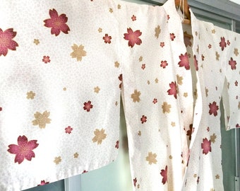 Robe d'été yukata japonaise vintage, kimono japonais, fleur de cerisier sur beige. Kimono yukata, yukata long, cadeau pour elle