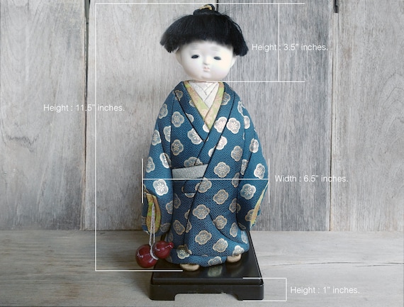 日本人形 陶器製 バック持つ