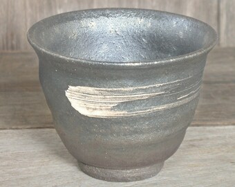 Japanese Ceramic Tea Cup, Tea Bowl, Matcha Chawan, Tea Ceremony, Gray, Ceramic Gift, Handmade Tea Cup, Made In Japan.