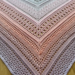The Chloe Shawl PDF Crochet Pattern Instant Download | Crochet Shawl Pattern | Crochet your own shawl | BellaCraftHandmade