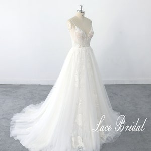 Romantic flowy a-line tulle lace wedding dress,bohomian lace wedding gown, Summer Wedding Dress