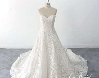 Bridal Cathedral Dress Lace Wedding Dresses Custom Wedding Dresses Classic Wedding Dresses Fairytale Lace Wedding Gown