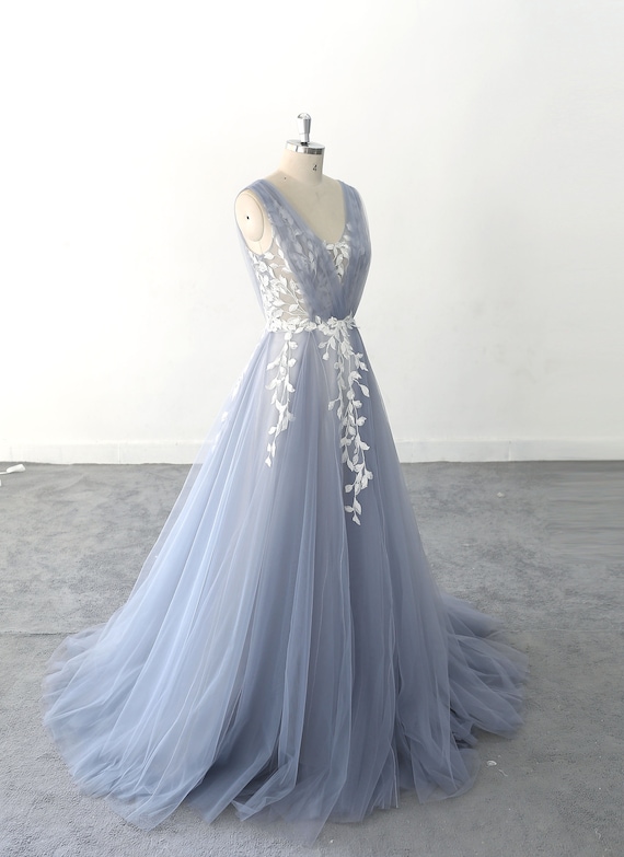 Vestidos de novia gris sale