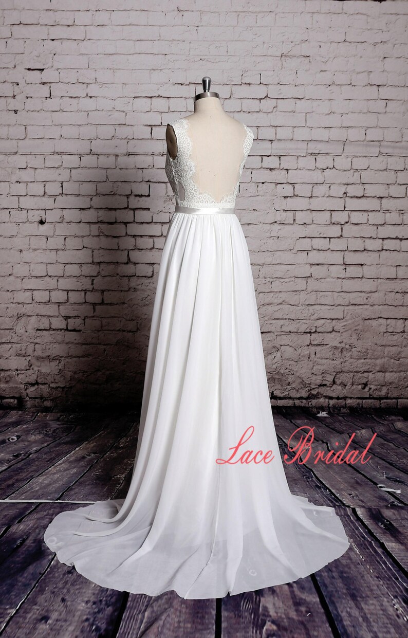 Sweetheart Satin Neck with V Shape Lace Neckline Wedding Gown Outside Bridal Gown Chiffon Wedding Dress A-line Wedding Dress 