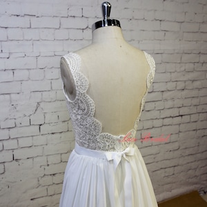 Exquisite Lace Wedding Dress V Shape Lace Neckline Wedding Gown Ivory A-line Bridal Gown Backless Chiffon Wedding Dress with Chapel Train image 3