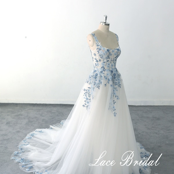 Op maat gemaakte trouwjurk blauwe kanten trouwjurk Romantische lichte trouwjurk met bandjes