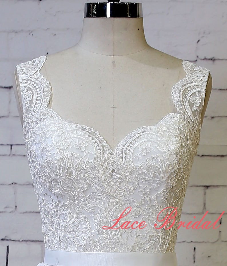 Exquisite Lace Wedding Dress V Shape Lace Neckline Wedding Gown Ivory A-line Bridal Gown Backless Chiffon Wedding Dress with Chapel Train image 4