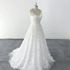 Floral Lace Wedding Dress lace wedding dress with plunging V neck，Rustic Lace Wedding Dresses