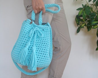 Crochet bucket bag with tassels, mint crossbody boho bag, lined cotton rope bag with pockets, custom drawstring bag, women's sack bag