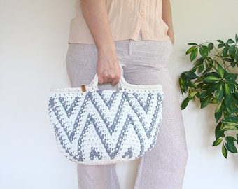 Round chevron handbag, crochet bucket purse, rope basket bag, custom lined bag,  boho beach bag