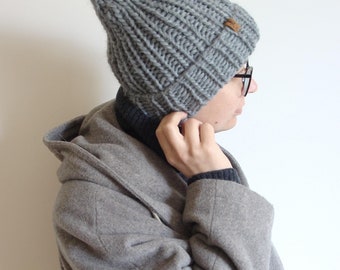 Chunky Knit Wool Beanie: Ribbed Fisherman's Style