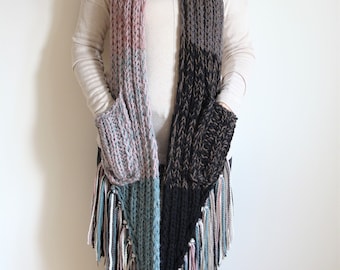 Chunky Knit Wool Alpaca Scarf with Pockets and Tassels