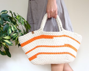 Small striped basket bag, lined crochet bag, basket tote with pockets, bridesmaid bag