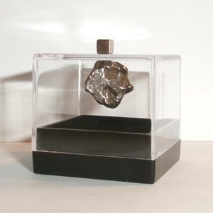 Authentic Meteorite Campo del Cielo | 2.7g Crystal with Display Cube | Space Lover Gift
