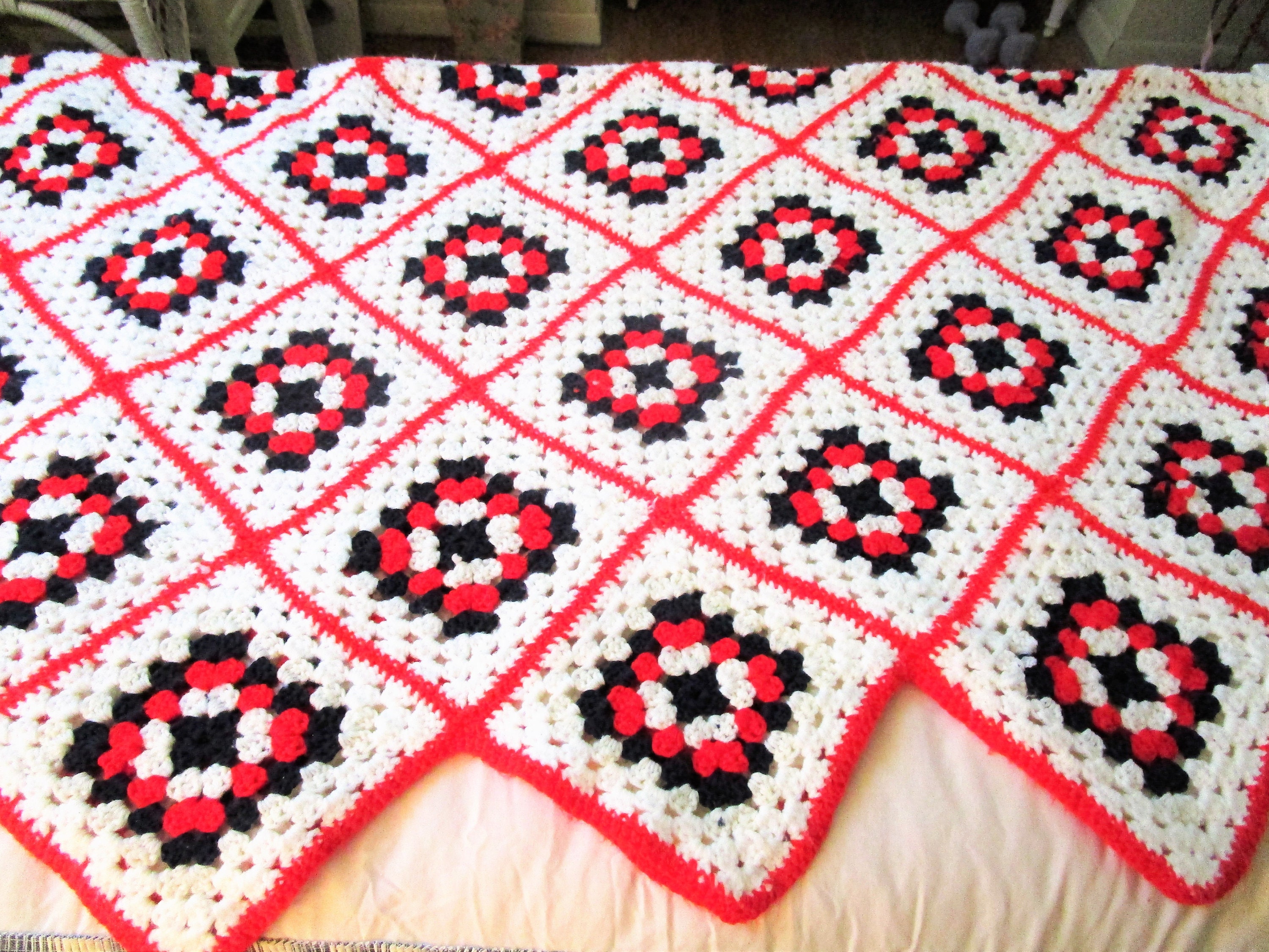 Vintage Crochet Afghan Blanket Throw Granny Square Red White Etsy