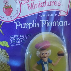 Strawberry Shortcake Mini Strawberryland Miniatures Purple Pieman Sealed Vintage Kenner PVC Action Figure doll UNPUNCHED