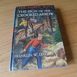 Hardy Boys Sign of the Crooked Arrow Brown end pages Vintage Book Franklin W Dixon Hardy boy Mystery Story Mysteries