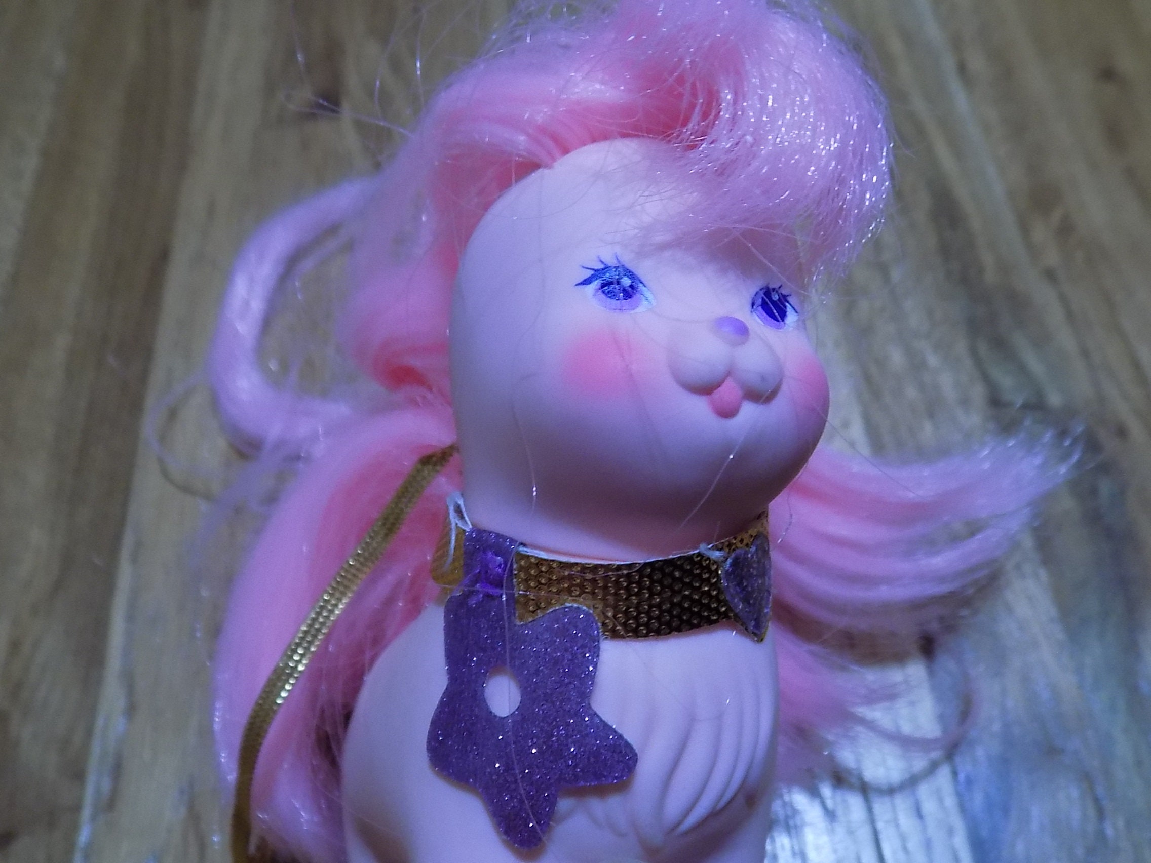 Figurine Vintage Dame Boucleline (Lady Lovely Locks) – Silky Pup – Mattel 1986