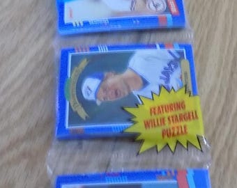 Vintage Baseball Cards - Jonruss 1991 puzzle and 45 cards