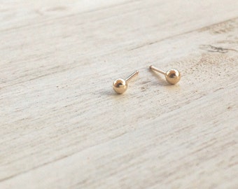 Gold earrings, post earrings, stud gold earring, dot earrings, everyday earrings, tiny earrings A519