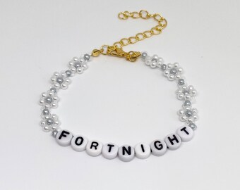 Pulsera de amistad inspirada en Taylor Swift "Fortnight"