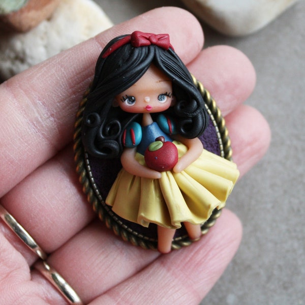 princess doll pendant, handmade jewelry for girls, gift for her, doll necklace, clay dolls, polymerclay doll, polymerclay necklace