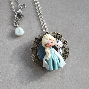 elsa Frozen, Disney Kette, Polymerclay anhänger, kawaii kette, figurine, kawaii kette, figurine, polymerclay kette Bild 2