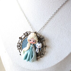 elsa Frozen, Disney Kette, Polymerclay anhänger, kawaii kette, figurine, kawaii kette, figurine, polymerclay kette Bild 5