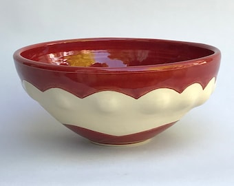 Red & White Scalloped Serving Bowl