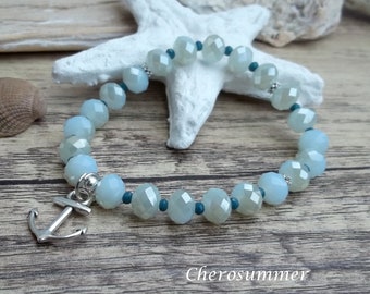 Bracelet anchor made of glass beads in light blue