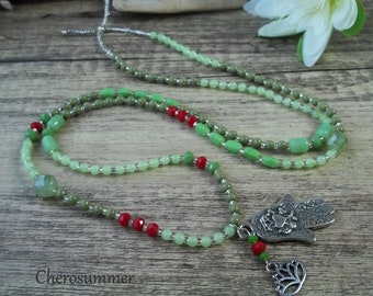 Gorgeous Necklace Hamsa Hand Green Red