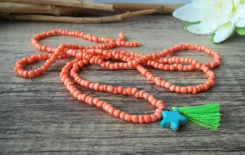 Süße Boho Kette Coral Orange mit Stern und Quaste Bild 4