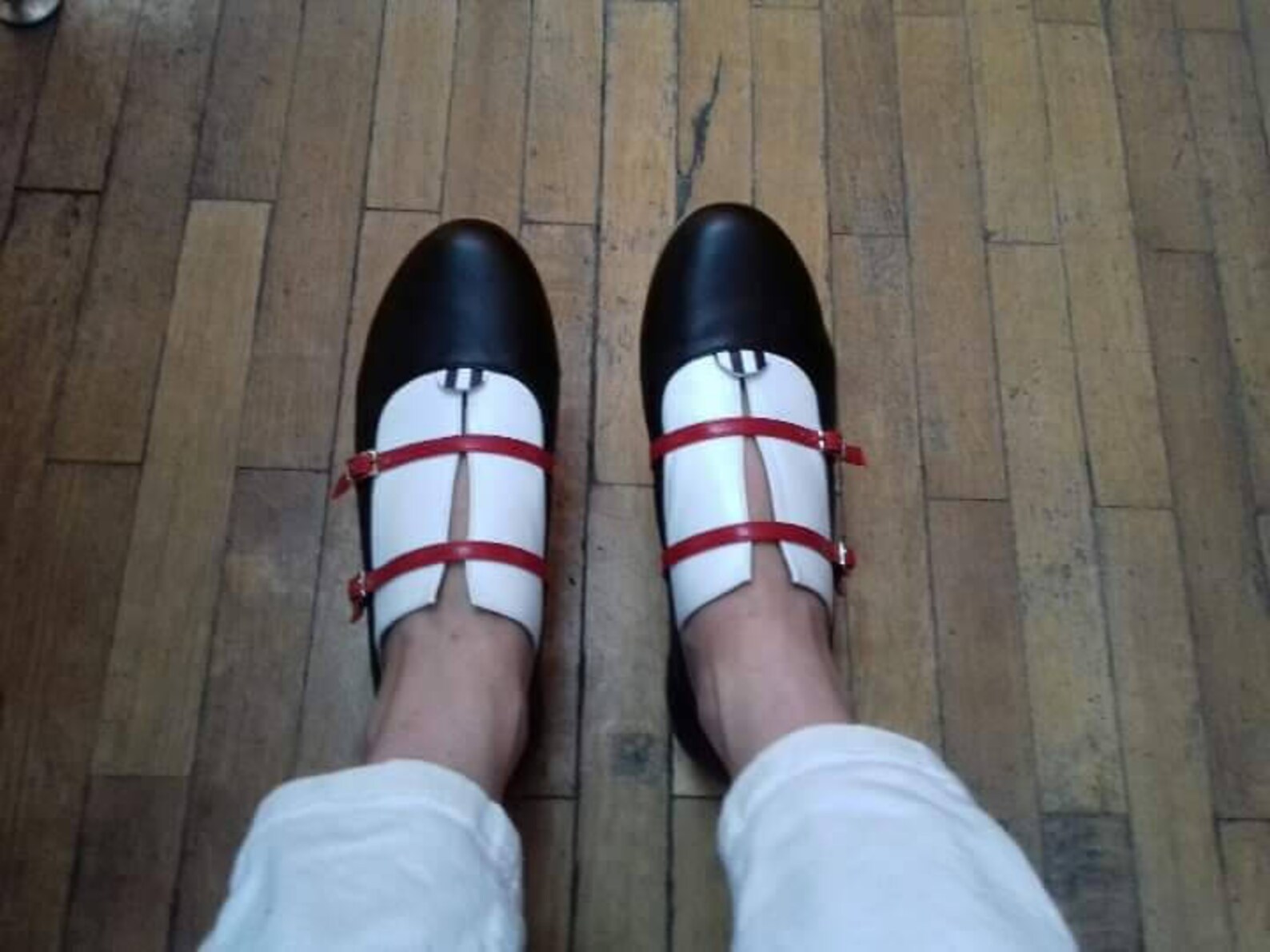 ballet flats/ black leather flats/ oxford shoes/ monks/ women's flats/ flat leather shoes/ buckle up shoes/ black and white/ ballet flats/ black leather flats/ oxford shoes/ monks/ women's flats/ flat leather shoes/ buckle up shoes/ black and white/