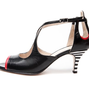 Handmade women&#39;s sandals/ Black strappy leather sandals/ Black shoes/ Mid heel shoes/ Sexy summer shoes/ Comfortable shoes/ FREE SHIPPING