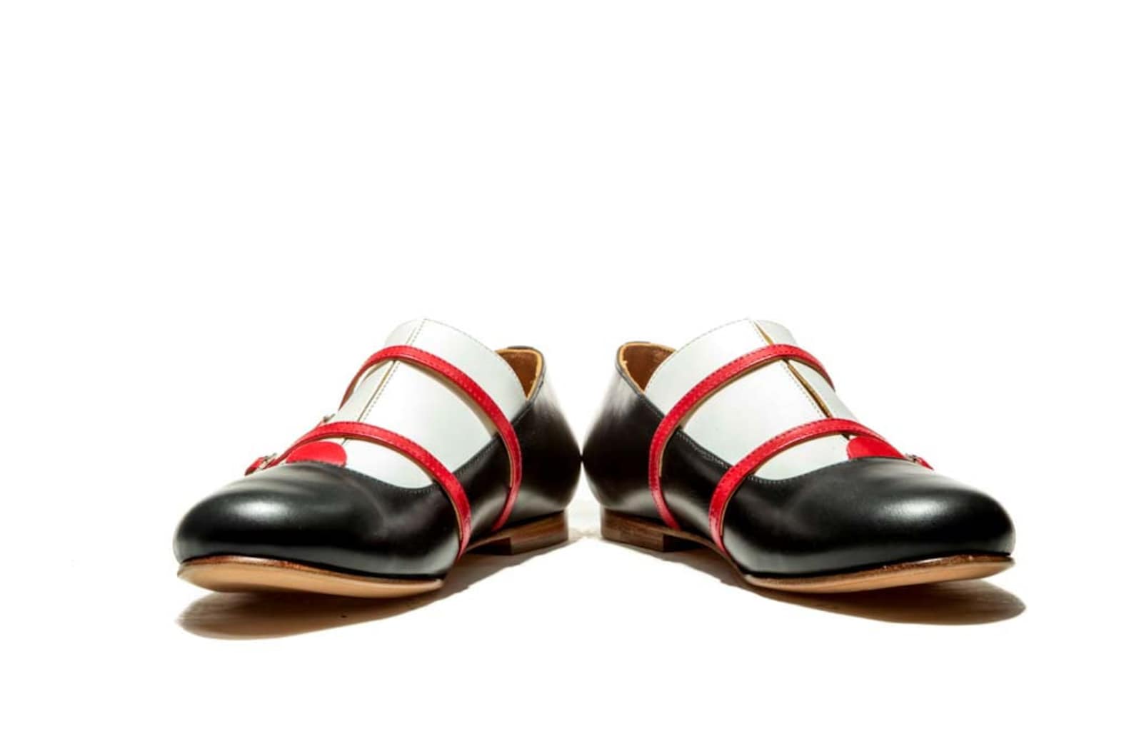 ballet flats/ black leather flats/ oxford shoes/ monks/ women's flats/ flat leather shoes/ buckle up shoes/ black and white/