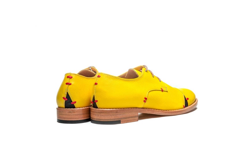 Chaussures oxford brogues jaunes pour femmes/ Chaussures hipster en cuir jaune/ Appartements à lacets faits à la main/ Chaussures de bureau jaunes/ Chaussures confortables/ image 7