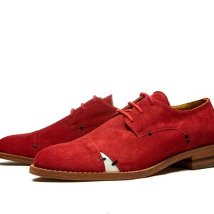 Chaussures oxford brogues jaunes pour femmes/ Chaussures hipster en cuir jaune/ Appartements à lacets faits à la main/ Chaussures de bureau jaunes/ Chaussures confortables/ Rouge