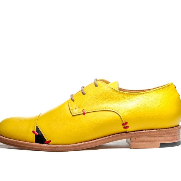 Women's yellow brogues oxford shoes/ Yellow leather hipster shoes/ Handmade lace up flats/ Yellow Office shoes/ Comfortable shoes/