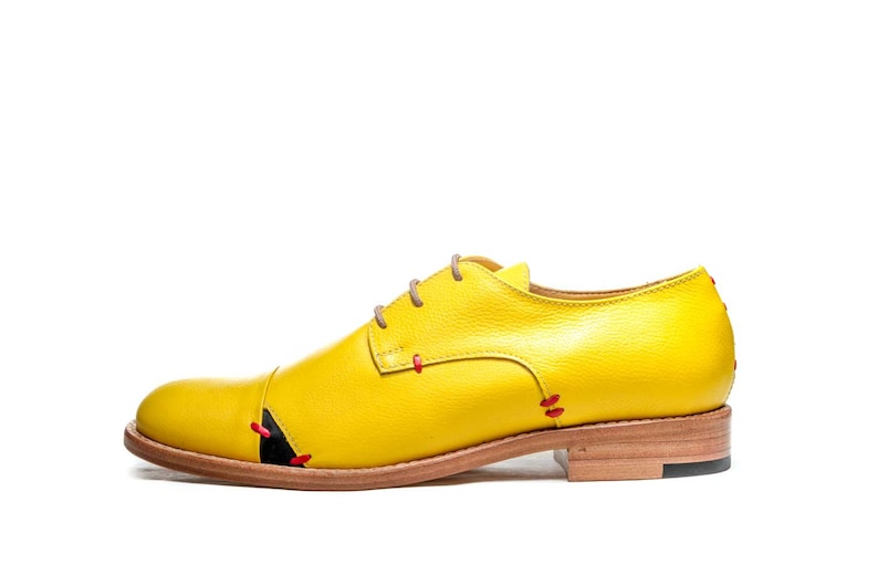 Chaussures oxford brogues jaunes pour femmes/ Chaussures hipster en cuir jaune/ Appartements à lacets faits à la main/ Chaussures de bureau jaunes/ Chaussures confortables/ Jaune