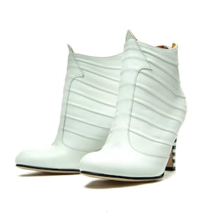 White weeding high heel ankle boots/ SAMPLE SALE/ SIZE 36/ White bridal boots/ Leather Bridal shoes/ Last minute Christmas gifts