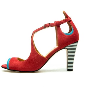 Sandales à lanières rouges/ Sandales à talons hauts/ Chaussures pour femmes/ Daim rouge/ Chaussures de fête/ Chaussures sexy/ Sandales faites à la main/ Chaussures en cuir/ LIVRAISON GRATUITE