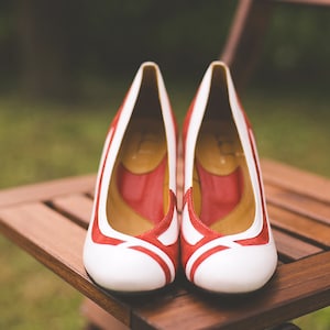 White and red wedding shoes/ Handmade leather bridal shoes/ Red bridal shoes/ Unique wedding shoes/ Red Heels/ White pumps