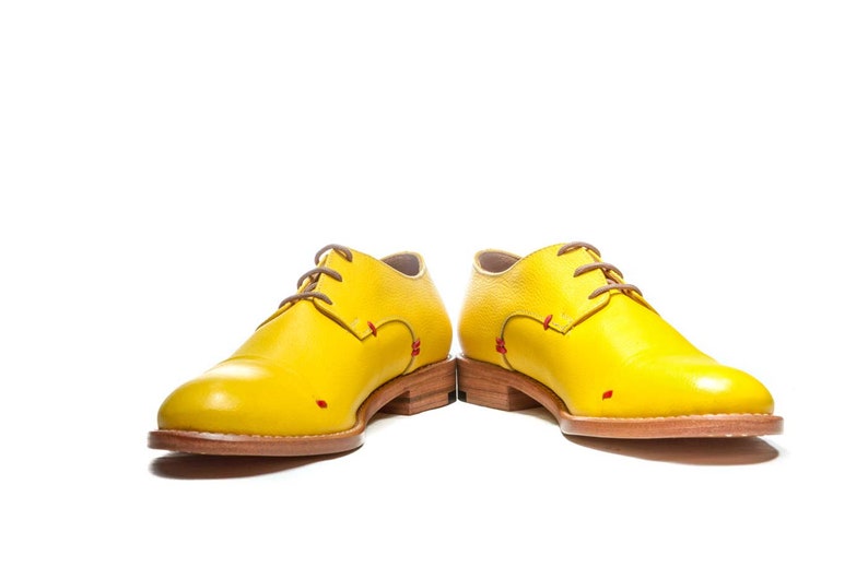 Chaussures oxford brogues jaunes pour femmes/ Chaussures hipster en cuir jaune/ Appartements à lacets faits à la main/ Chaussures de bureau jaunes/ Chaussures confortables/ image 2