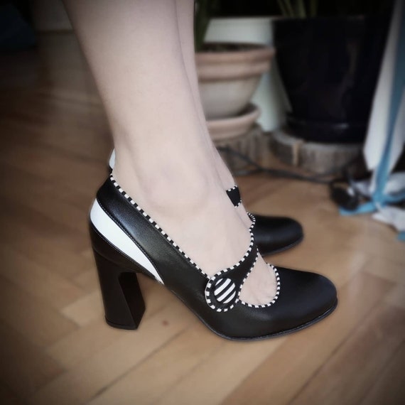Unique pumps hotsell shoes