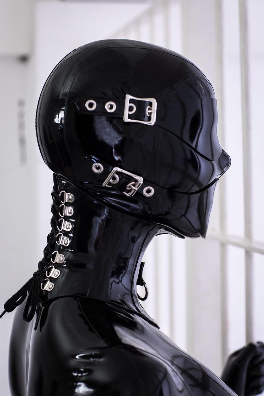 plain-latex-neck-corset-black-hardware-fetish-fashion-posture