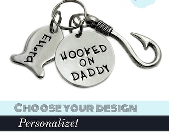 Hooked on daddy keychain, personalized keychain for dad, goldfish charms fishing keychain for dad, birthday gift for dad, fathers day gift