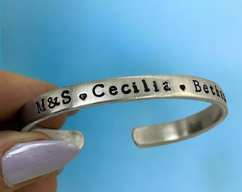 Mom bracelet with kids names, mom bracelet, bracelet with kids names, childrens name bracelets, child name bracelet, nameplate bracelet